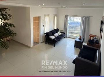 Casa · 144m² · 6 Ambientes · Casa Apta Crédito en Alakalufes 3 Habitaciones.