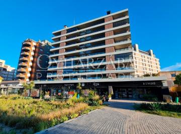 Local comercial · 210m² · Local en Alquiler Anual