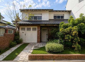 Casa · 183m² · 5 Ambientes · 1 Cochera · Mira Esta Casa en Florida!