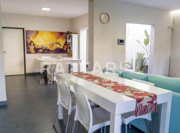 Casa de 4 ambientes, La Matanza · Venta Casa en Lote Propio 4 Ambientes con Piscina. Ramos Mejía