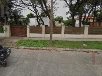 Terreno · 1541m² · Terreno Apto Uso Unifamiliar o a Porton Cerrado - Bella Vista - Oportunidad de Inversion