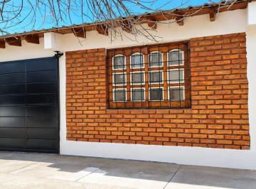 Casa de 6 ambientes, Perdriel · Casa con Departamento en Venta en Perdriel Lujan de Cuyo