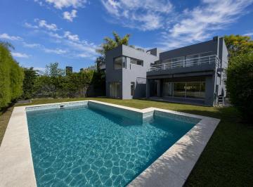 Casa · 200m² · 4 Ambientes · 1 Cochera · Imperdible Casa en Altos de Hudson II | Valor Competitivo Dentro del Barrio
