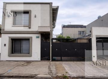 PH · 77m² · 3 Ambientes · 1 Cochera · Dúplex en Venta Apto Banco Listo Para Habitar | Berazategui Centro