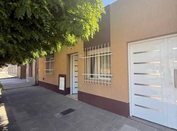 Casa de 4 ambientes, Bahía Blanca · Casa en Venta