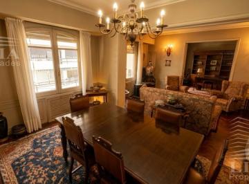Departamento · 144m² · 8 Ambientes · 1 Cochera · 4 Dorm. Dorrego y Cordoba