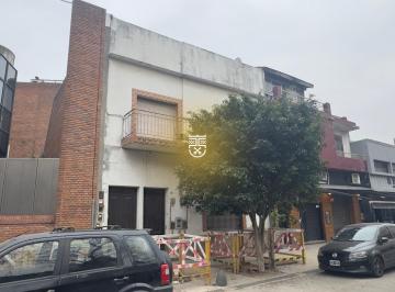 PH · 61m² · 2 Ambientes · PH a Reciclar de 3 Ambientes