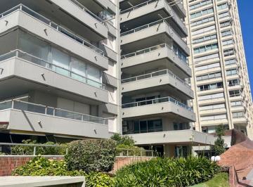 Departamento de 4 ambientes, Uruguay · Venta de Apartamento con Vista Al Puerto de Punta del Este