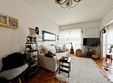 Departamento · 67m² · 3 Ambientes · • Venta: Tres Ambientes (Con Posibilidad de Cuatro) en Piso Alto en Retiro