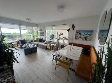 Living comedor · Departamento de 4 Ambientes con Vista Plena Al Río