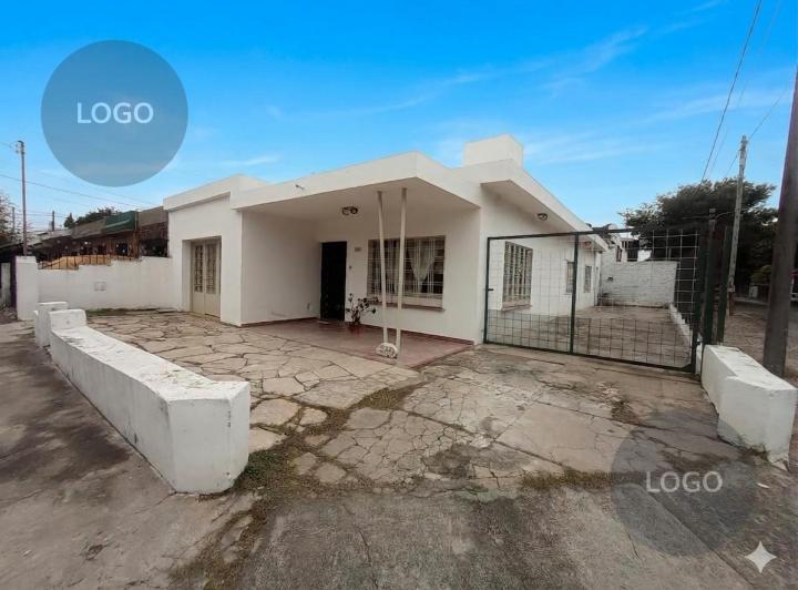 Casa · 136m² · 4 Ambientes · 2 Cocheras