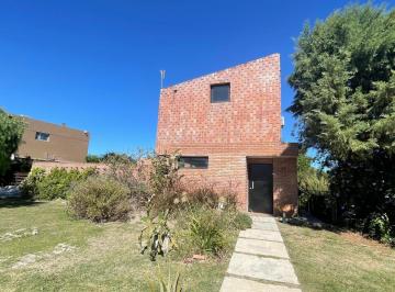 Casa · 924m² · 4 Ambientes · Casa a La Venta en San Sebastian