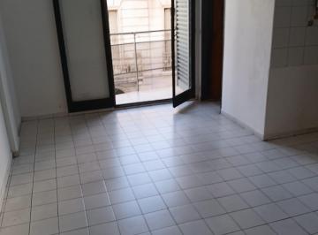 Departamento 28m² Alquiler Centro · Alquiler Monoambiente Centro - Expensas Bajas - Frente con Balcón - Muy Luminoso