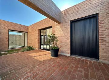Casa · Casa en Venta en Quebradas de Manantiales