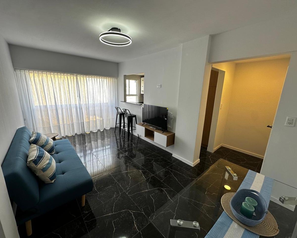 Departamento 2 amb, 39m² contrafrente con balcón — Centro