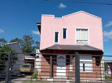 Casa · 85m² · 5 Ambientes · 2 Cocheras · Casa en Venta 3 Dorm. - Tandil