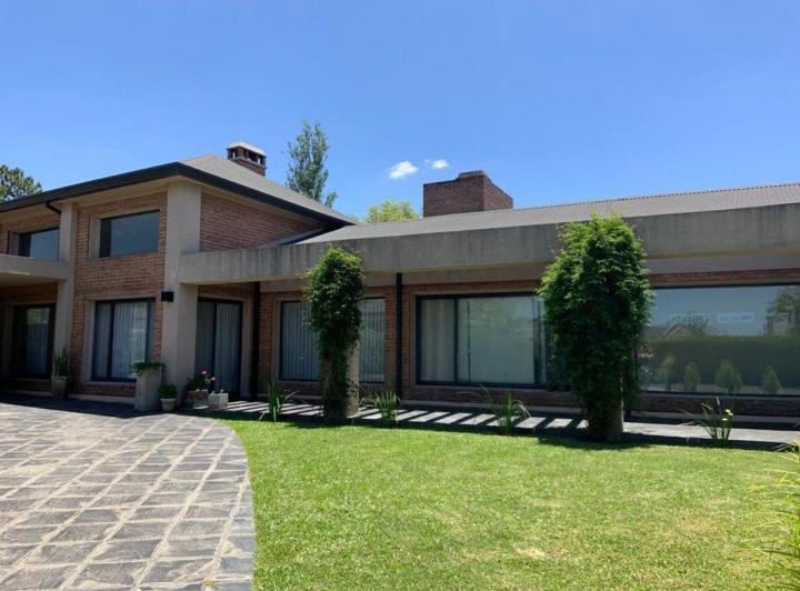 Casa en venta en Club de Campo El Paso · 6 ambientes