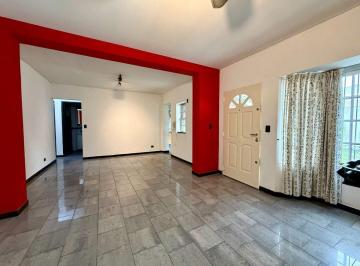 Casa · 149m² · 4 Ambientes · 2 Cocheras · Venta Casa 4 Ambientes en Villa Lugano