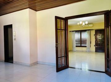 Casa · 154m² · 4 Ambientes · 1 Cochera · Venta Casa 4 Amb con Parque, Apto Credito, Burzaco.