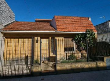 Casa · 160m² · 4 Ambientes · 2 Cocheras · Casa en Venta Lomas de Zamora Apto Credito