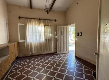 Casa · 173m² · 6 Ambientes · 1 Cochera · En Venta Casa a Refaccionar en Rio Ceballos