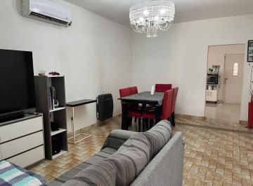 Casa · 100m² · 3 Ambientes · 2 Cocheras · Venta Casa 3 Ambientes Cochera, Lavadero, y Fondo