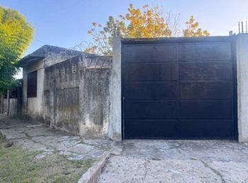 Casa · 133m² · 3 Ambientes · 2 Cocheras · Venta Casa 3 Amb Parque Galpon Castelar Sur