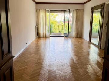 Departamento · 111m² · 4 Ambientes · 1 Cochera · Venta Semipiso 4 Amb, Balcon Frente, Depen - Cochera