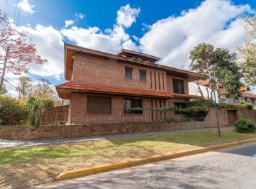Casa · 340m² · 7 Ambientes · 2 Cocheras · Venta Casa 7 Amb Jardín Playroom Cochera Martinez