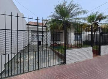 Casa · 105m² · 4 Ambientes · 1 Cochera · Casa 4 Amb en Venta en Victoria, Jardin y Pileta