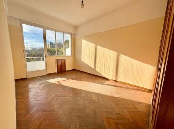 Departamento · 64m² · 3 Ambientes · Venta Dpto 3 Ambientes Muy Luminoso en La Boca