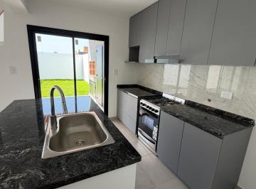 PH · 180m² · 5 Ambientes · 2 Cocheras · Duplex en Venta Brisas de Manantiales. 3 Dorm. 2 Baños. Patio Parquizado. Galeria con Asador.