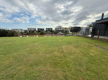Terreno · 527m² · Venta Lote Al Rio Barrio "El Canal". Villanueva