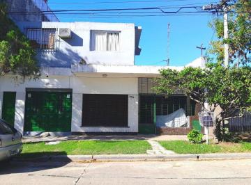 PH · 135m² · 5 Ambientes · 1 Cochera · Oportunidad! Vivienda Multifamiliar