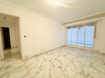 Departamento · 66m² · 3 Ambientes · Venta 3 Ambientes Dependencia y Patio Balvanera