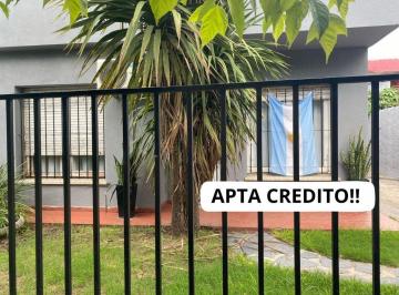 Casa · 80m² · 3 Ambientes · 1 Cochera · Casa 3 Ambientes en Venta en Guillon Apta Credito!