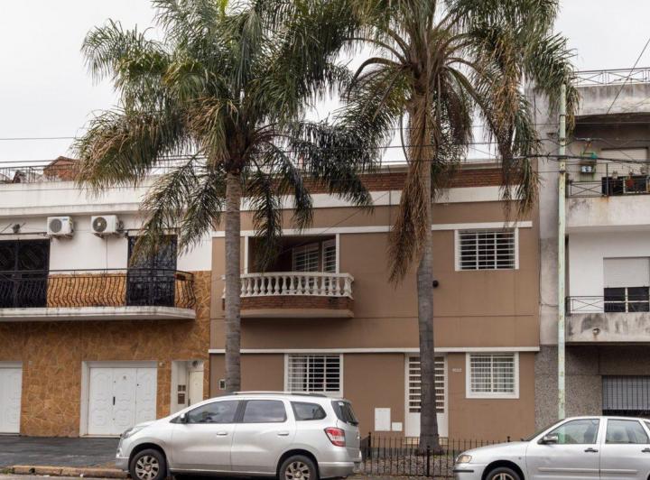Casa en venta en Parque Chacabuco · 5 ambientes