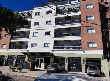 PH · 48m² · 2 Ambientes · 1 Cochera · Alquiler Dpto 2 Amb. Cochera. Castelar Centro