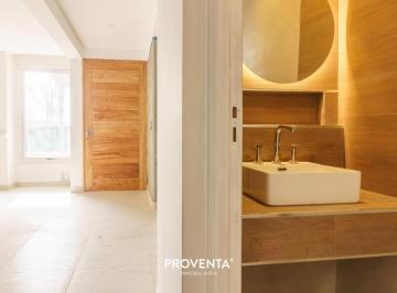 Casa · 182m² · 5 Ambientes · 2 Cocheras · Venta Casa 3 Dorm. - Bo. Ciro de Vieytes - Calidad Constructiva Superior