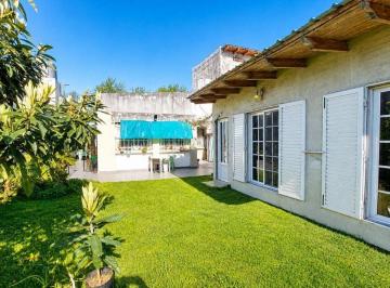Casa · 135m² · 6 Ambientes · 1 Cochera · Casa en Venta Los Hornos - La Plata