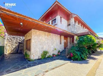 Casa · 275m² · 7 Ambientes · 3 Cocheras · Casa en Venta La Loma La Plata 4 Dorm.