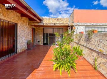 Casa · 132m² · 3 Ambientes · 2 Cocheras · Casa en Venta Villa Elisa 2 Dorm.