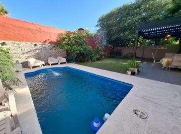 Casa · 200m² · 4 Ambientes · 2 Cocheras · Venta Casa Ituzaingó 4 Amb Pileta Patio 2 Cocheras