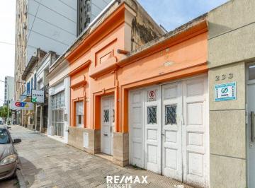 Casa · 169m² · 1 Ambiente · 1 Cochera · Venta Local Mas Casa y Cochera Centro Bahia Blanca