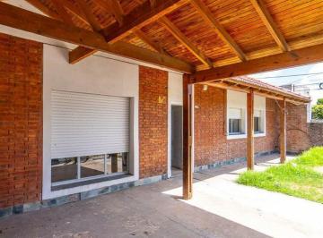 Casa · 118m² · 5 Ambientes · 1 Cochera · Venta Casa Apta Credito 4 Dorm.