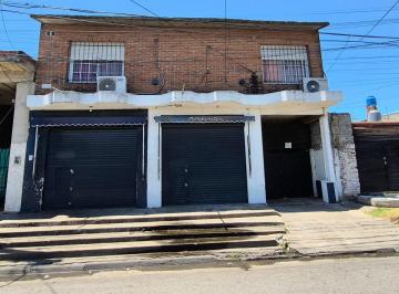 Casa · 219m² · 5 Ambientes · 1 Cochera · Venta Casa con Cochera Mas Locales Zona Comercial