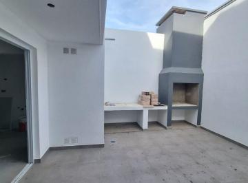 Departamento · 69m² · 3 Ambientes · 1 Cochera · Departamento de 2 Dorm. con Cochera y Patio