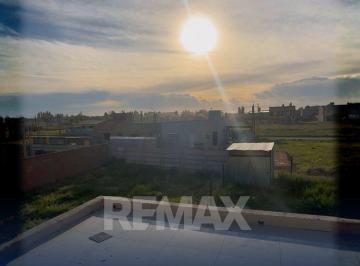 Casa · 108m² · 4 Ambientes · 1 Cochera · Casa a Terminar en Venta, Zona Centro Plottier