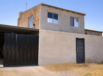 Casa · 110m² · 5 Ambientes · 1 Cochera · Casa en Alquiler