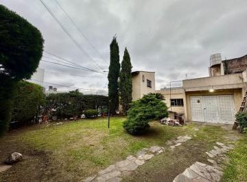 Casa · 160m² · 4 Ambientes · 1 Cochera · Venta Casa 4 Ambientes Hurlingham Cochera Jardín